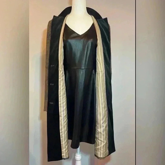 Lou Andrea Black Leather Dress V Neck Fit & Flare Short Mini Soft Lamb 40 M 8 - Picture 6 of 15